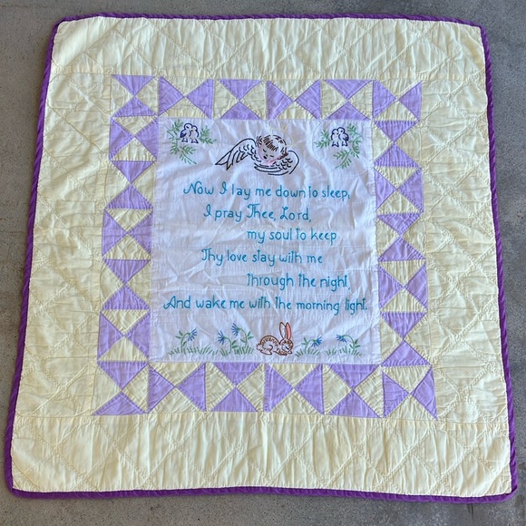 VTG Hand-Quilted and Embroidered Baby Crib Quilt - Picture 1 of 7